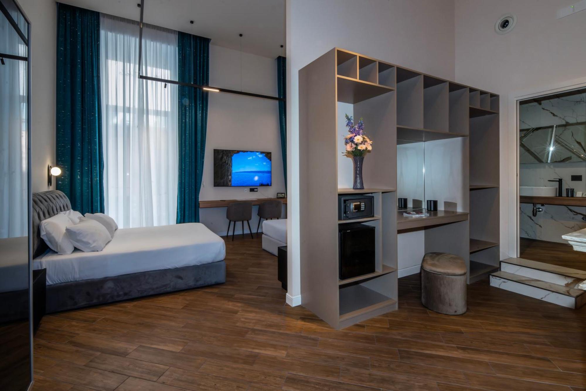 Maison Toledo Suites Naples Luaran gambar