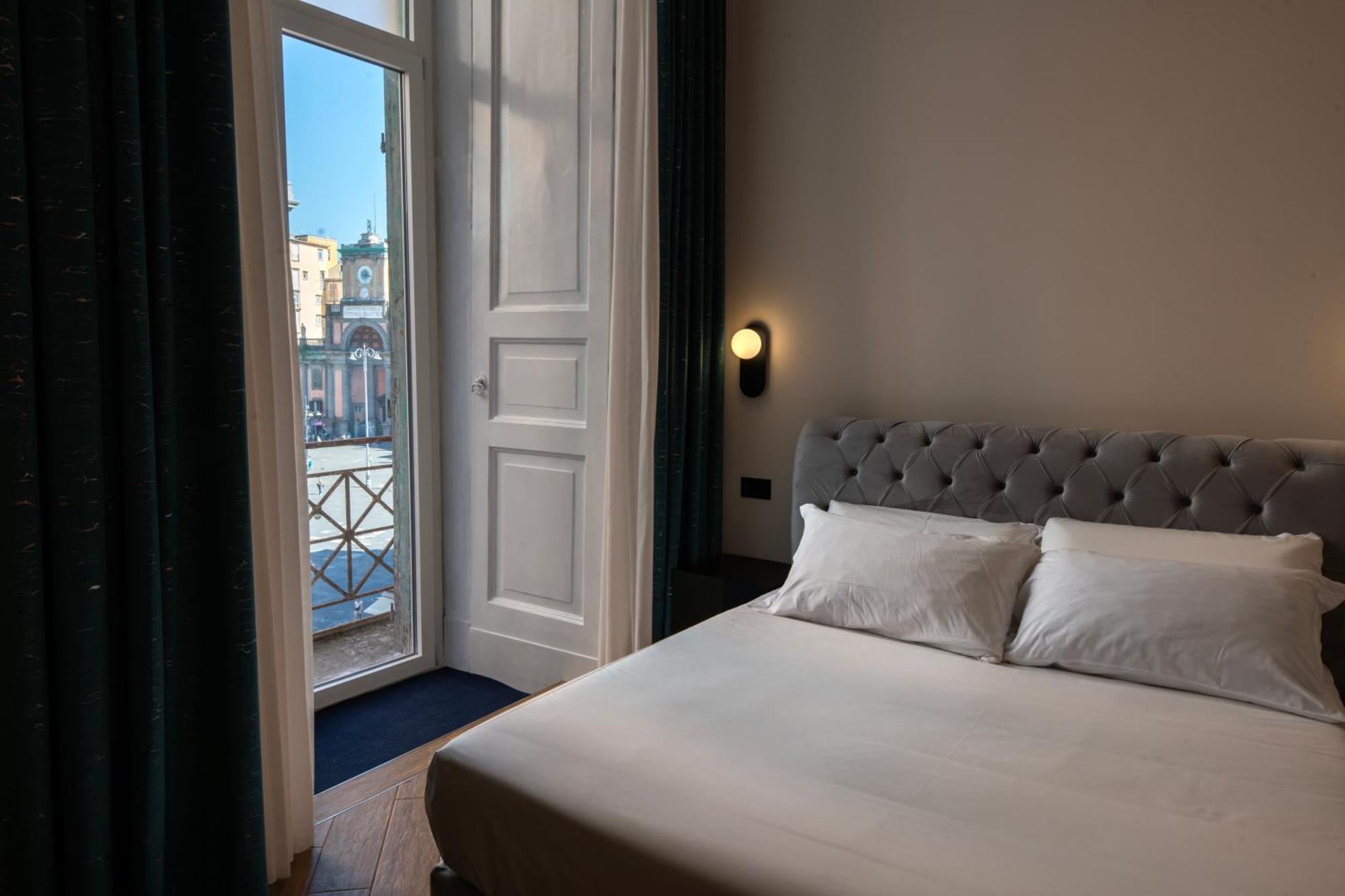 Maison Toledo Suites Naples Luaran gambar